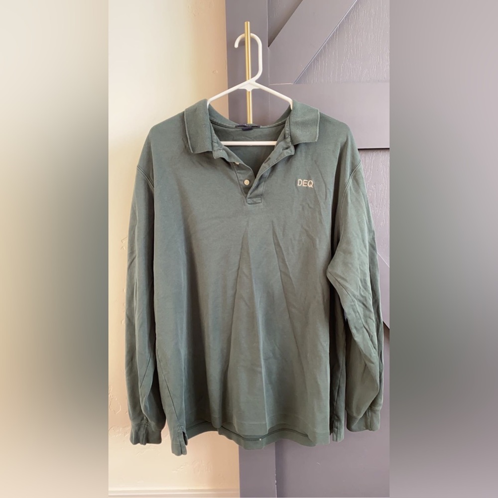 Quarter button down collard shirt